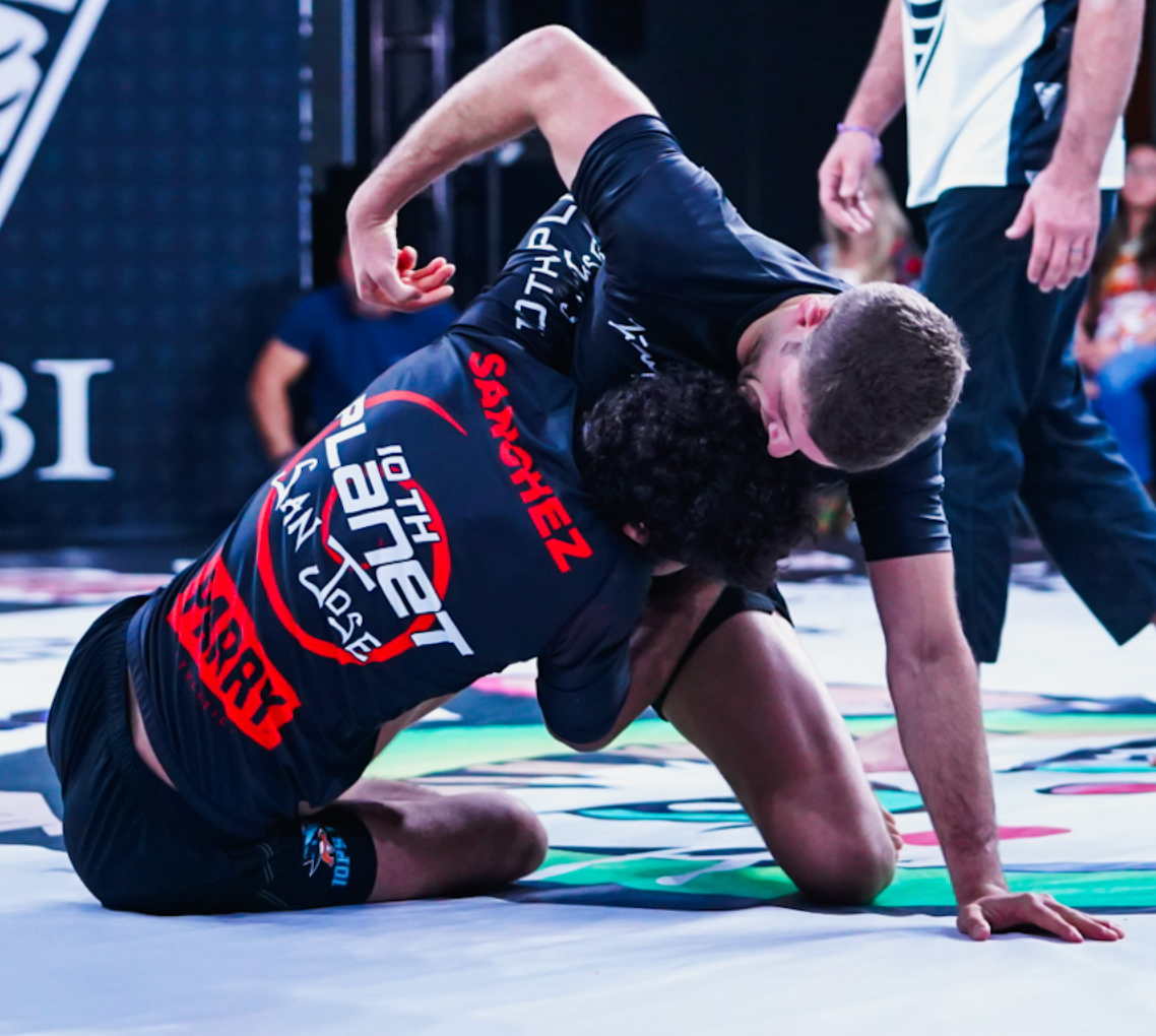 Alan Sanchez Pro Model - 10th Planet San Jose Rashguard