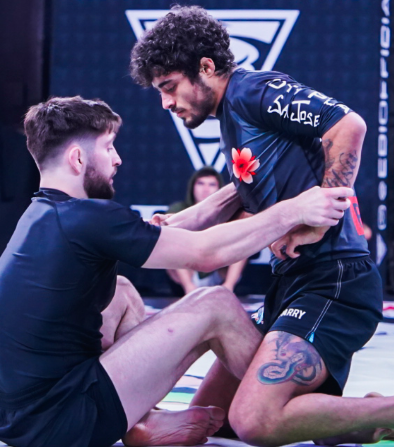 Alan Sanchez Pro Model - 10th Planet San Jose Rashguard